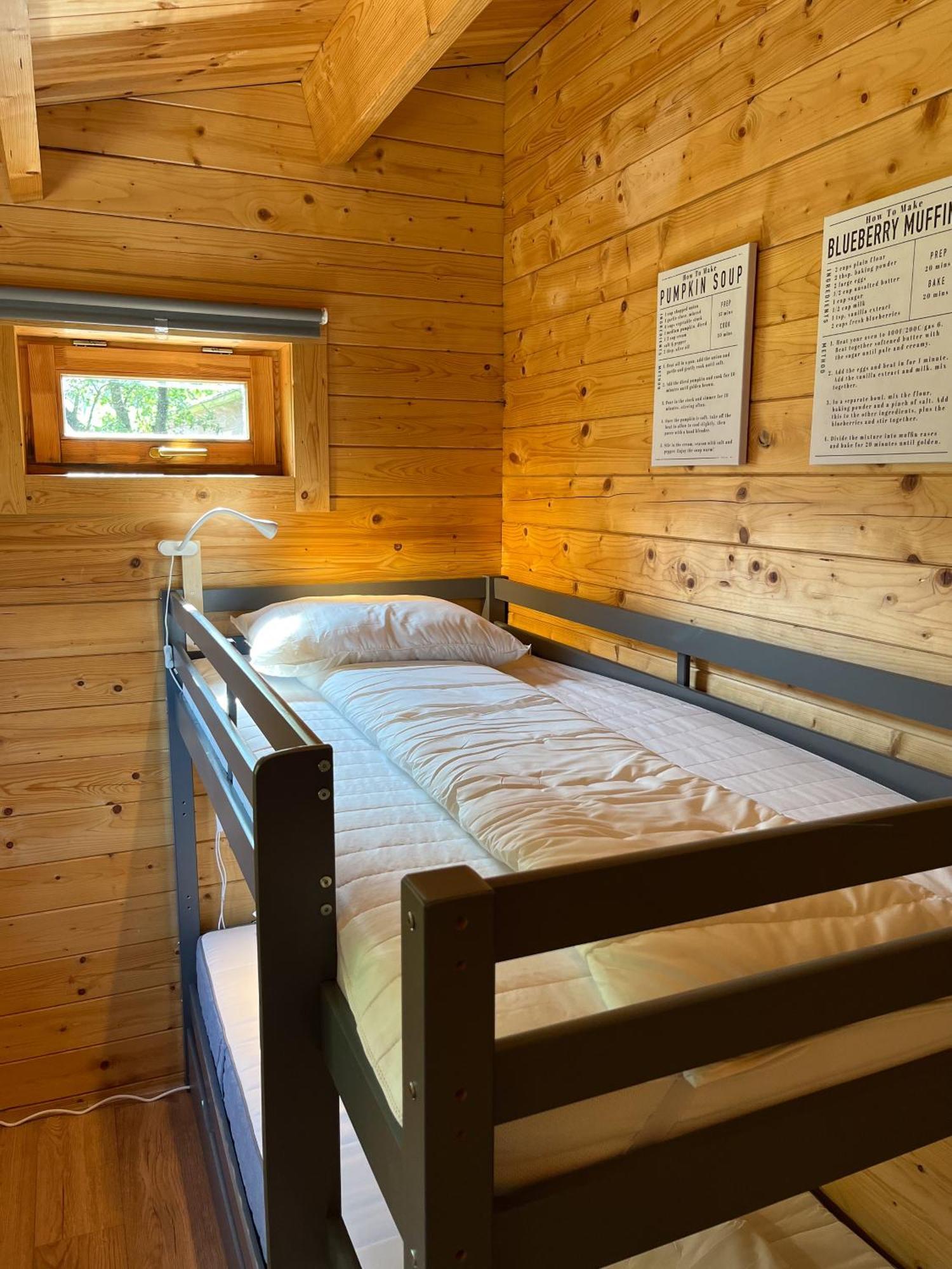 Luxe En Ruim Chalet Met Airco Bij Leekstermeer Matsloot Bagian luar foto